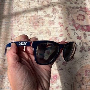 Oakley Red White and Blue Frogskins